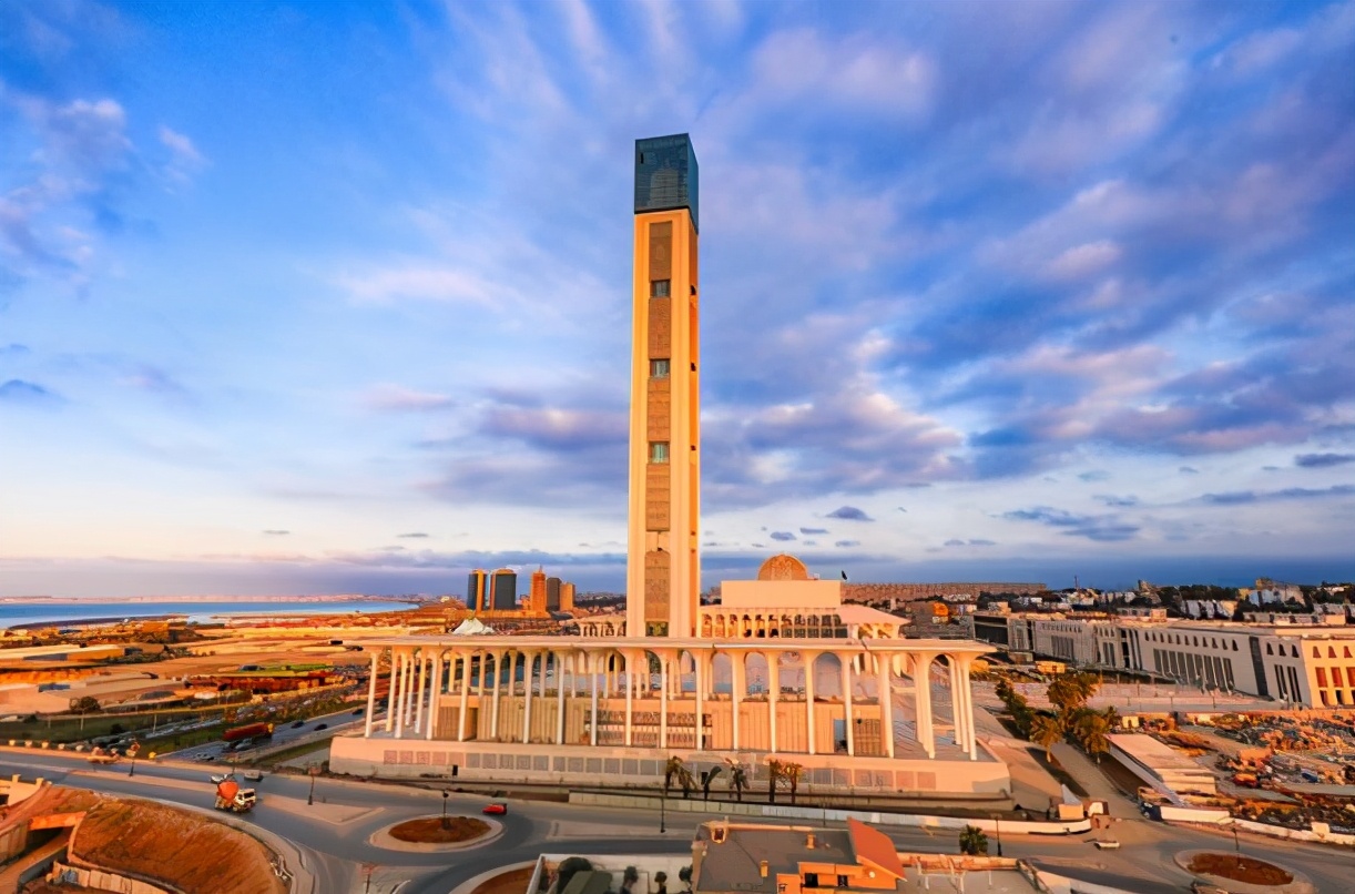 击败所有对手，非洲第1高楼由中国承建！建造难度到底有多大？