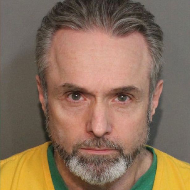 家人接连过世美国男子苦叹不幸,第二任妻子有怀疑,就雇了个侦探