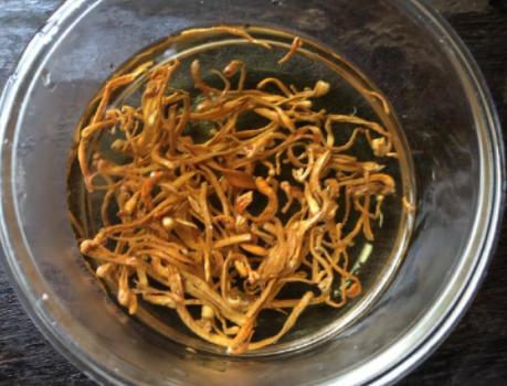 怎样炖鸽子汤才能让鸡肉鲜嫩,一鸽胜九鸡汤怎么煮