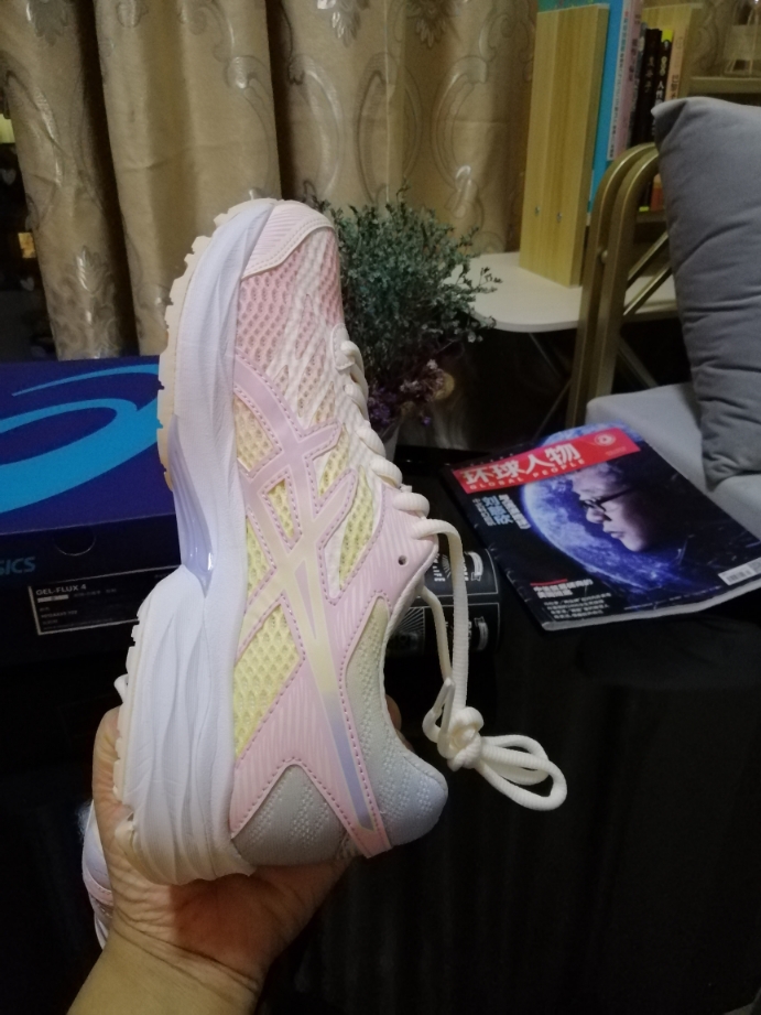 亚瑟士跑鞋跑步前的拉伸和热身,亚瑟士跑鞋怎么跑起来感到硬