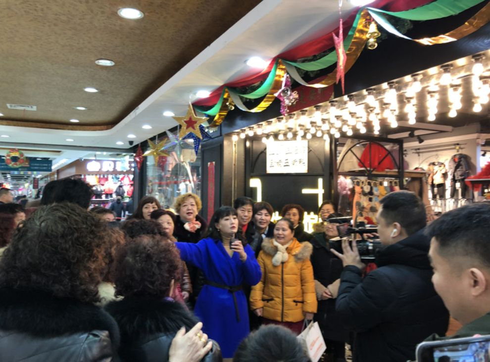 佩奇年货配齐,佩奇是啥东西