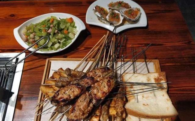 58一斤的烤羊腿,48斤烤全羊