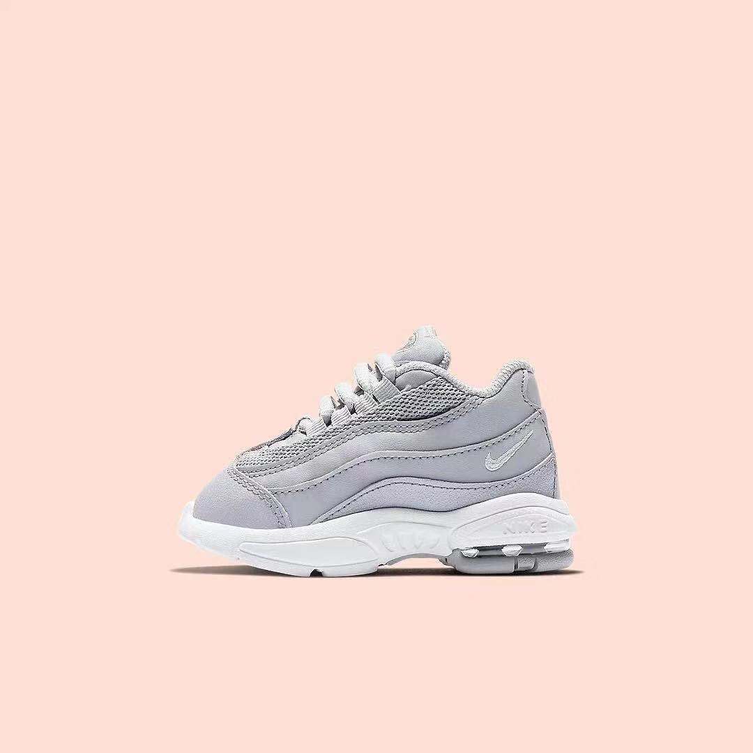 像陈冠希的孩子,像陈冠希的网红小孩