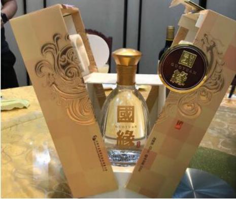 清香型和浓香型白酒哪个性价比高,中低端白酒哪个比较好喝