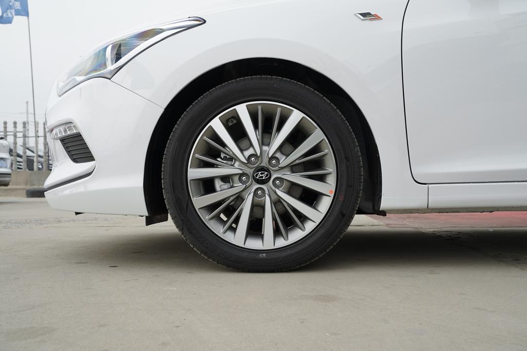 现代名图是b级入门车,保值率高紧凑型车排名