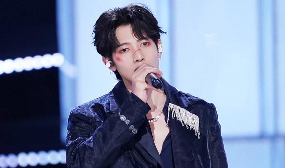 新晋顶流利路修,下岛火速搭上女一线,没出道为何能红过C位?