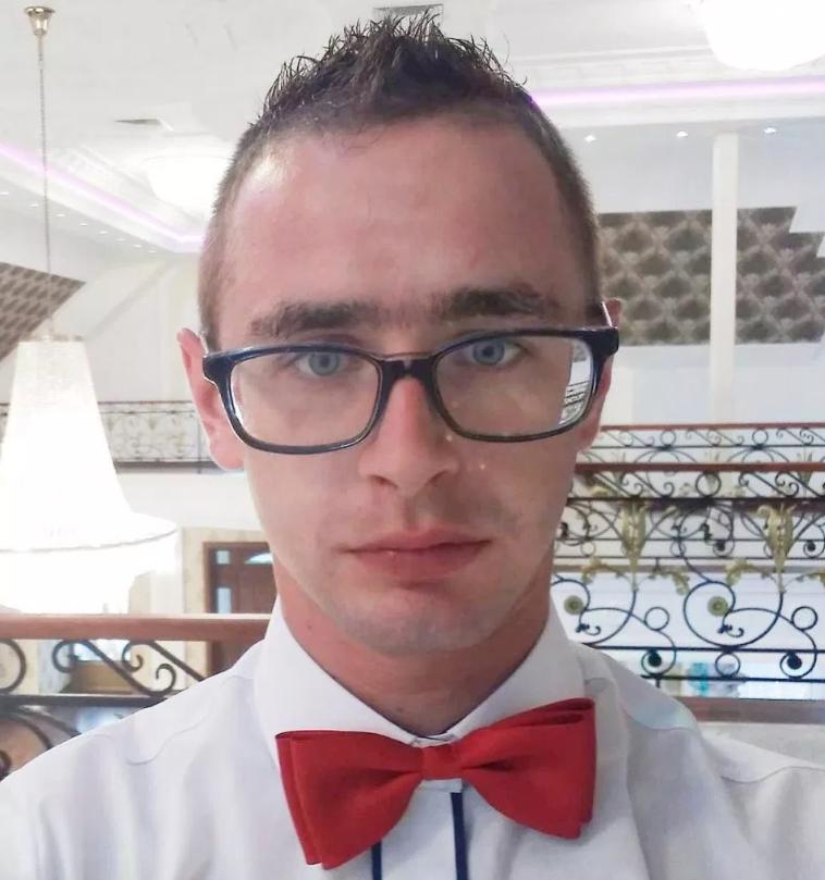 加拿大少女与男友约会时因男友想摸胸,一怒之下将其捅死