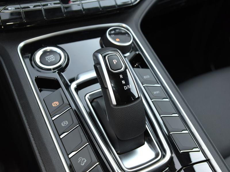 江铃域虎9新款四驱外观,域虎9皮卡2.0自动四驱