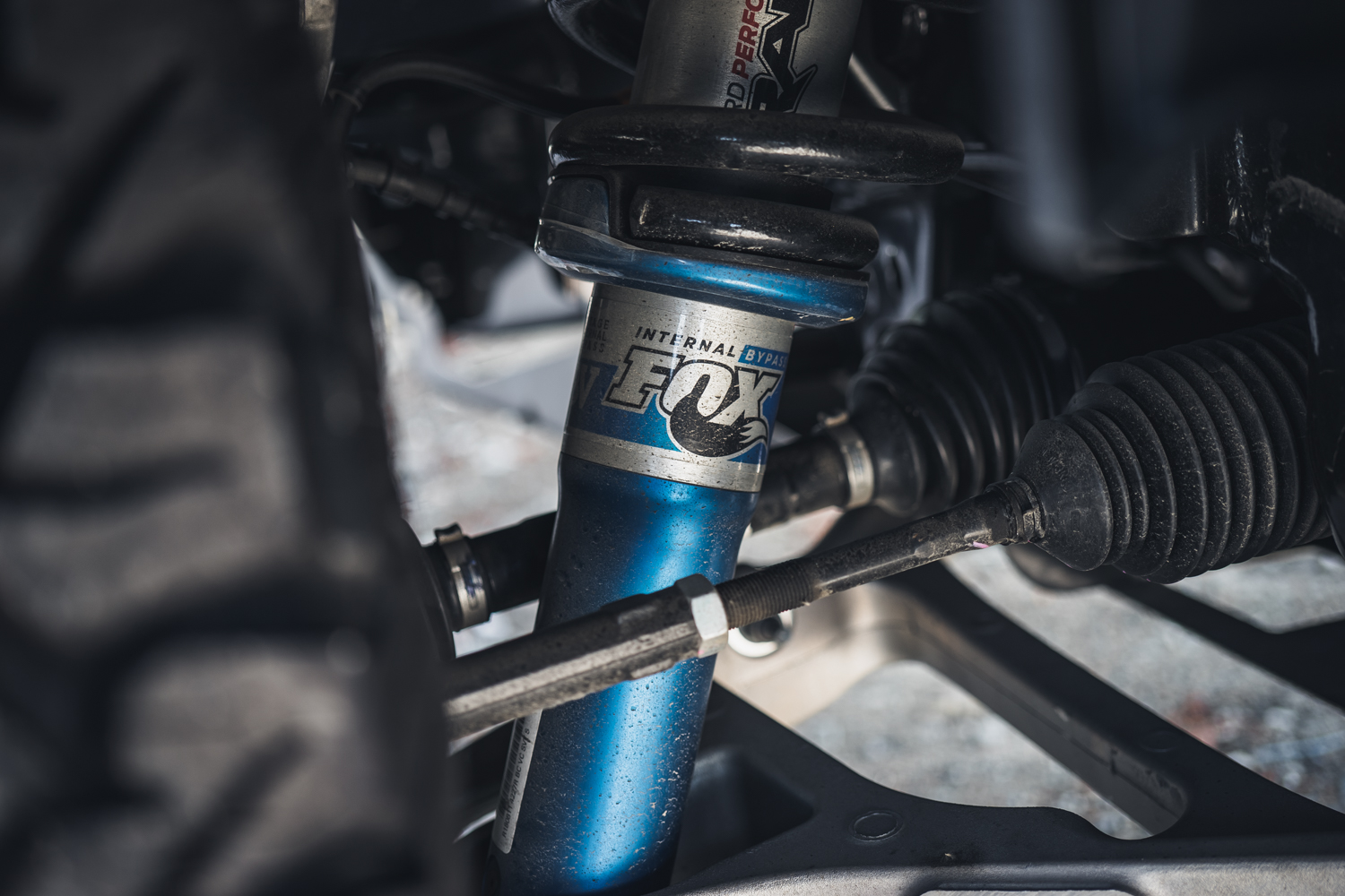 特斯拉cybertruck和福特f-150猛禽,福特猛禽f-150与小皮卡对比图