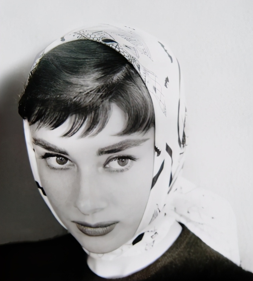 芬奇网飞再合作,“小天狼星”重出江湖,化身传奇编剧:《曼克》