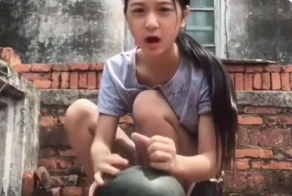 广东美女13岁做服务员,17岁创业,23岁全款买7套房,是真的吗?