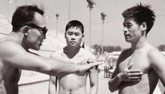 是谁改变了乒乓球的比赛规则,中国运动员谁违反乒乓球比赛规则