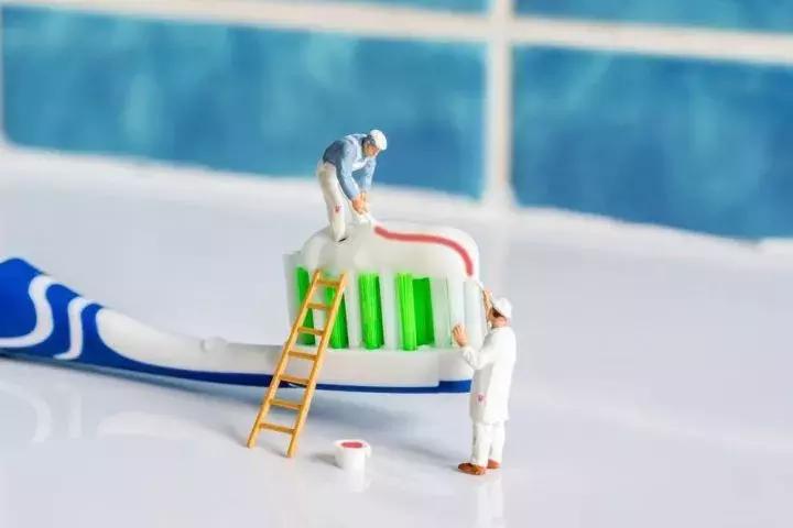 看完这篇，终于能理直气壮地买5块钱的牙膏啦…