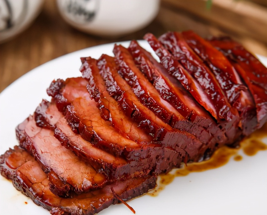 卤牛肉家常做法20斤牛肉放多少盐,卤牛肉怎样卤出来的牛肉鲜嫩好吃