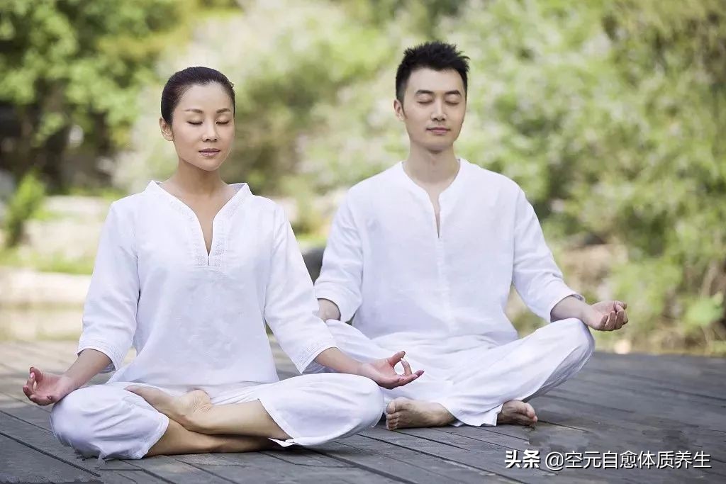 酒后拿刀把人砍伤什么罪,酒后滋事拿斧头打人致重伤