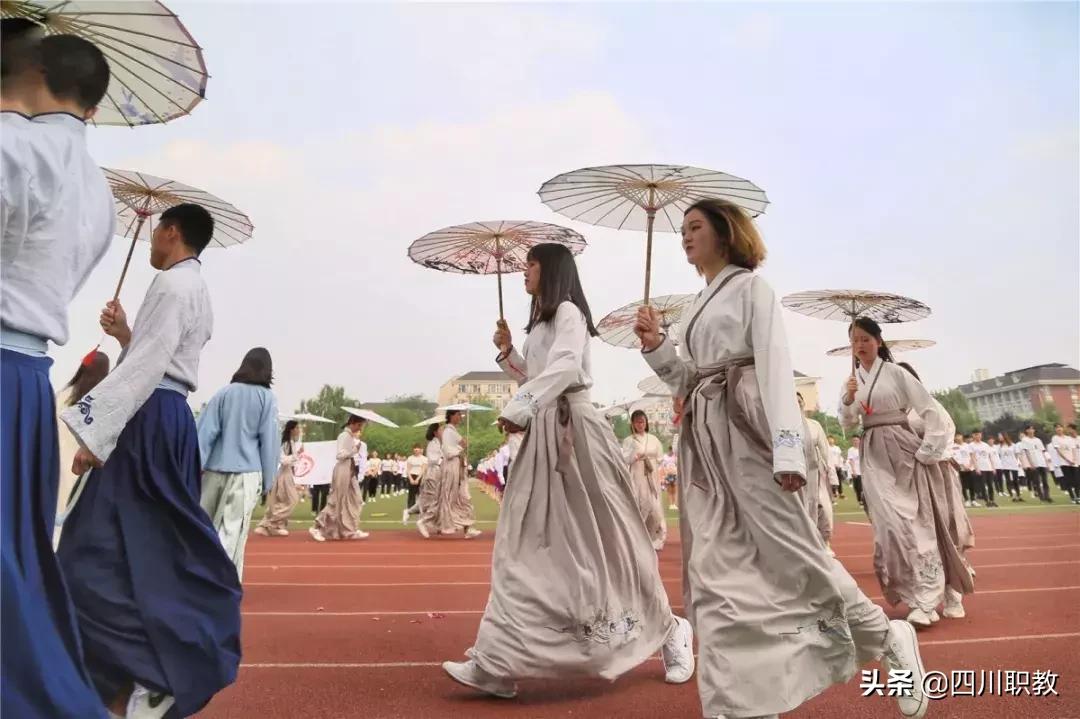 成都这场高校运动会,秀出了四川大学生的精气神!