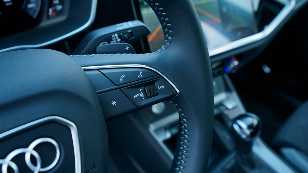 奥迪q345tfsiquattro,奥迪q335tfsi时尚动感型测评