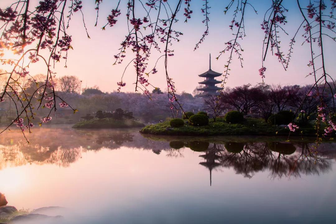 一副千年对联两句人生智慧,一年四季十个字对联