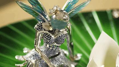 珠宝能在身上动？不稀奇，几百年前就有了