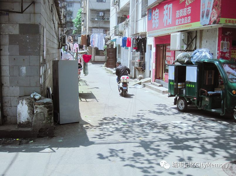 湘菜大师、被“成分论”害苦的长沙姑娘——红墙巷里的往事