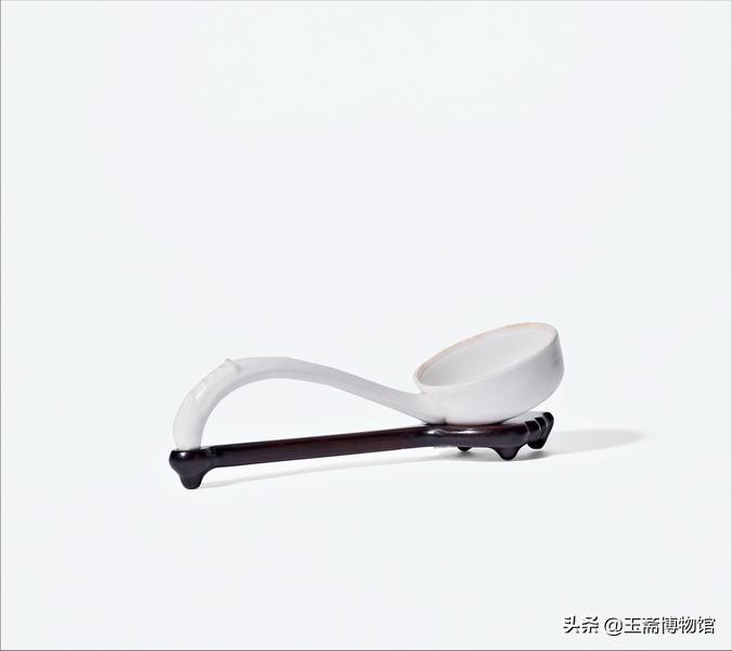 小小的汤勺，可以换一套房，最高拍卖价竟然高达207万