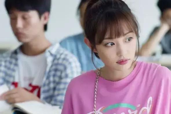 换个减龄的发型优雅又有型,宽下颚短下巴适合什么发型