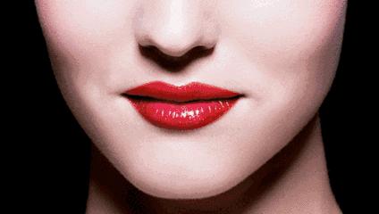 2种口红的画法,唇厚嘴凸出怎么画唇妆适合什么色