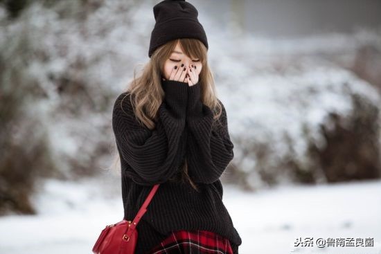 冰天雪地寒梅傲雪,初冬踏雪去寻梅