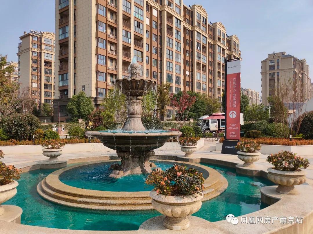 开心农场小区种菜,小区住户在院内玩开心农场