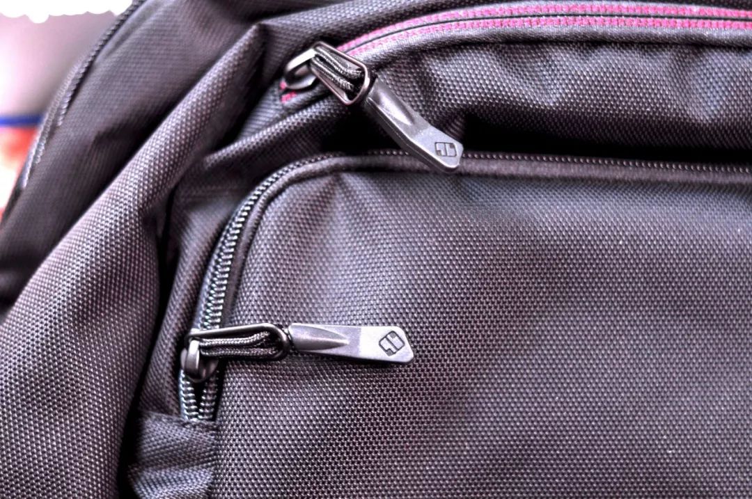 tumi双肩背包都可以怎么装,tumi双肩包真的那么好吗