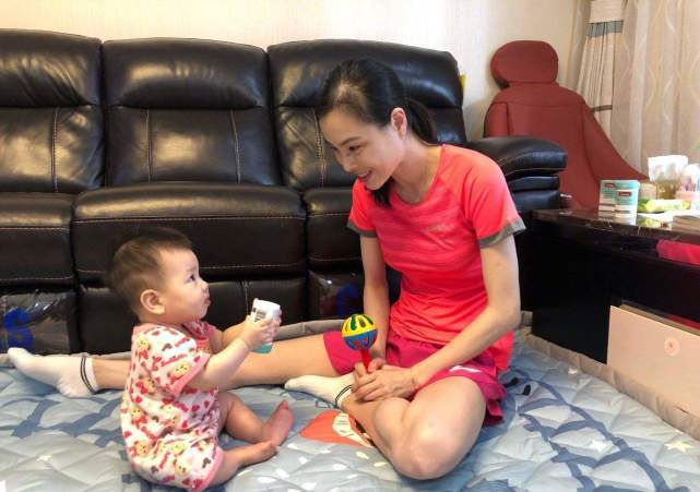 吴敏霞曾获29次世界冠军,跳水冠军吴敏霞意外受伤视频