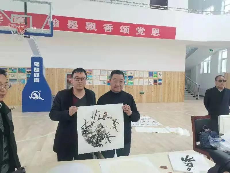 庆祝建党100周年师生书画展,麦积区庆祝建党100周年书画展开展