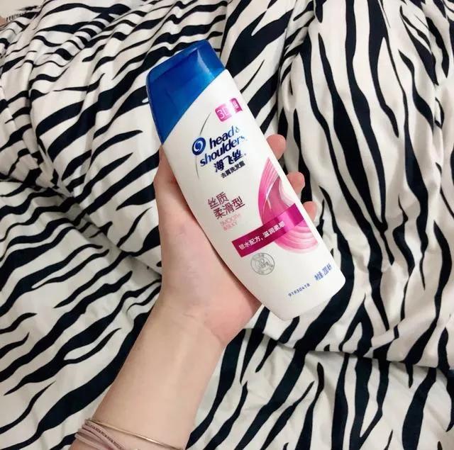 海飞丝潘婷适合干性发质的洗发水,飘柔海飞丝潘婷哪一个洗发水好