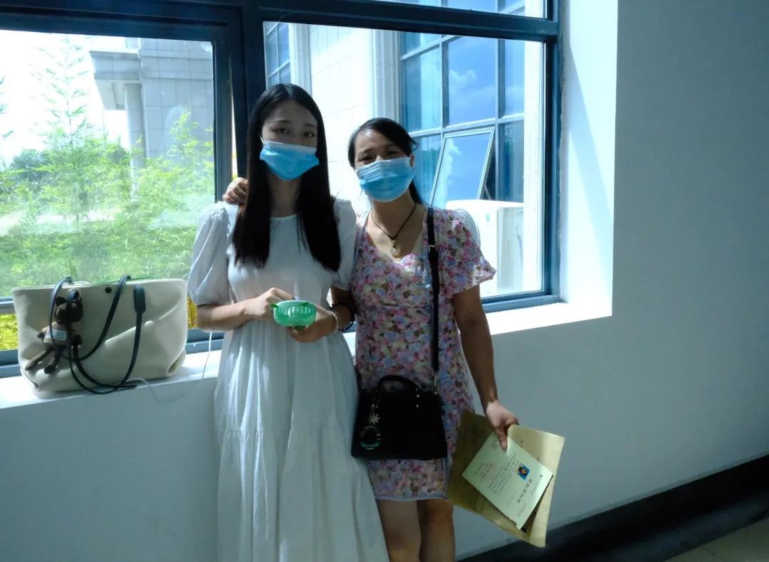 武汉外语外事学院新生,2022年武汉外语外事新生报到