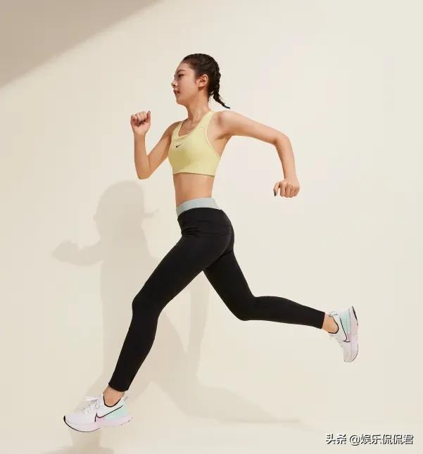有种变美叫18岁的赵今麦,18岁赵今麦穿健身服跳起那一刻