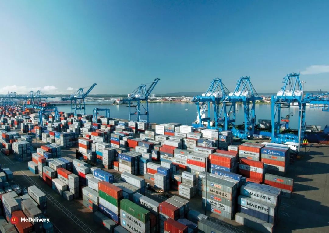 全球创意海报100张,最新创意海报合集值得收藏