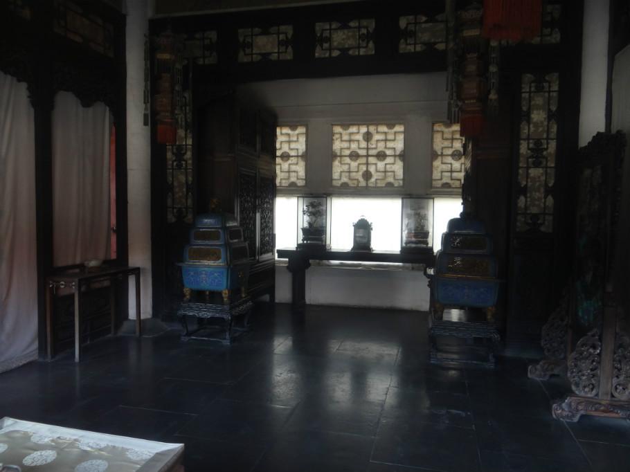 布局三年！十天逼得和珅自杀！嘉庆的帝王心机到底有多深