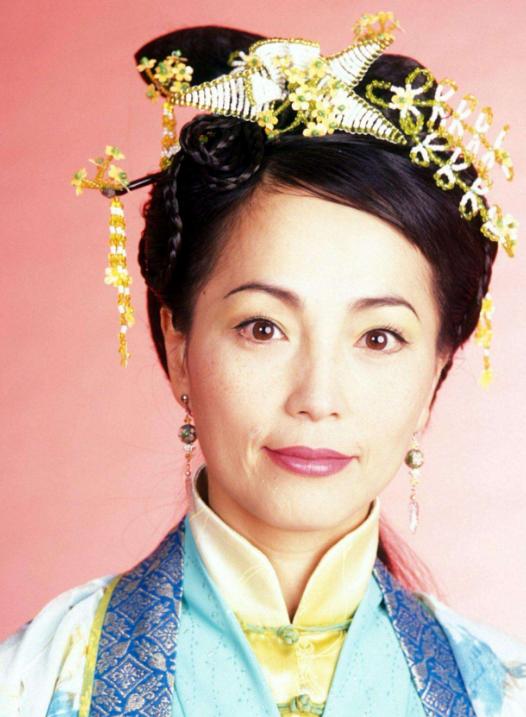 石榴姐被封为公主,黄绮珊三段婚姻有几个孩子