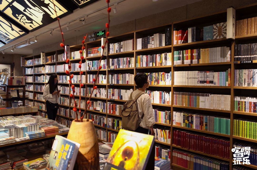 收藏!本期我们精选长沙14家宝藏书店推荐给你~