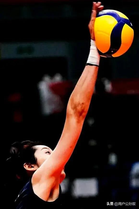 排球于1915年传入我国,排球最先传入我国哪些地区