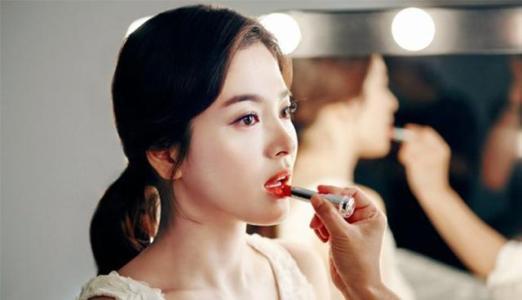 口红掉色怎么办有什么妙招,口红掉色了怎么补救小技巧