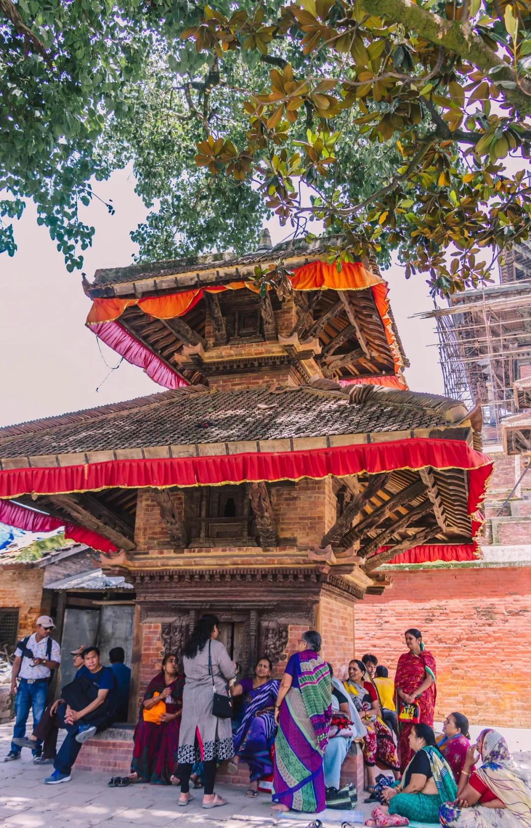 这个微笑国度，见人就夸漂亮，300元就能在天空滑翔