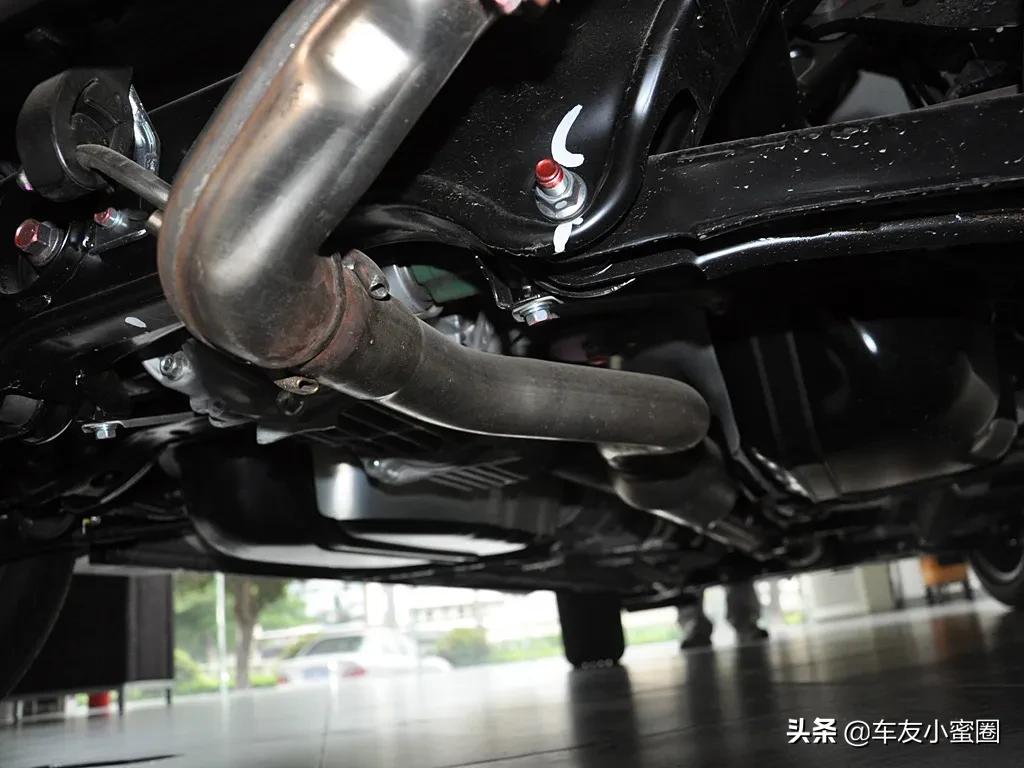 汽车排气管清洗的正确方法,用水枪清洗排气管积碳有用吗