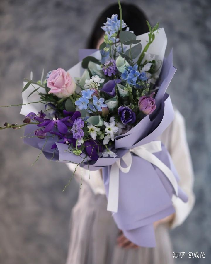 卖花包装纸选什么颜色,新手开花店怎么选择包装纸