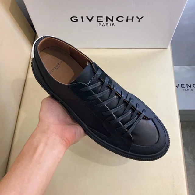 AJ被抖音毁成烂大街！纪梵希“黑骑士”首发一夜而红，标价680