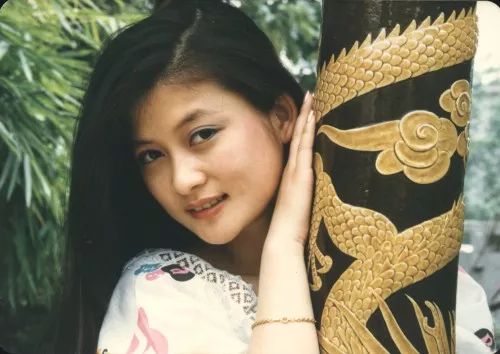 朱晓琳退出歌坛的原因,朱晓琳《妈妈的吻》