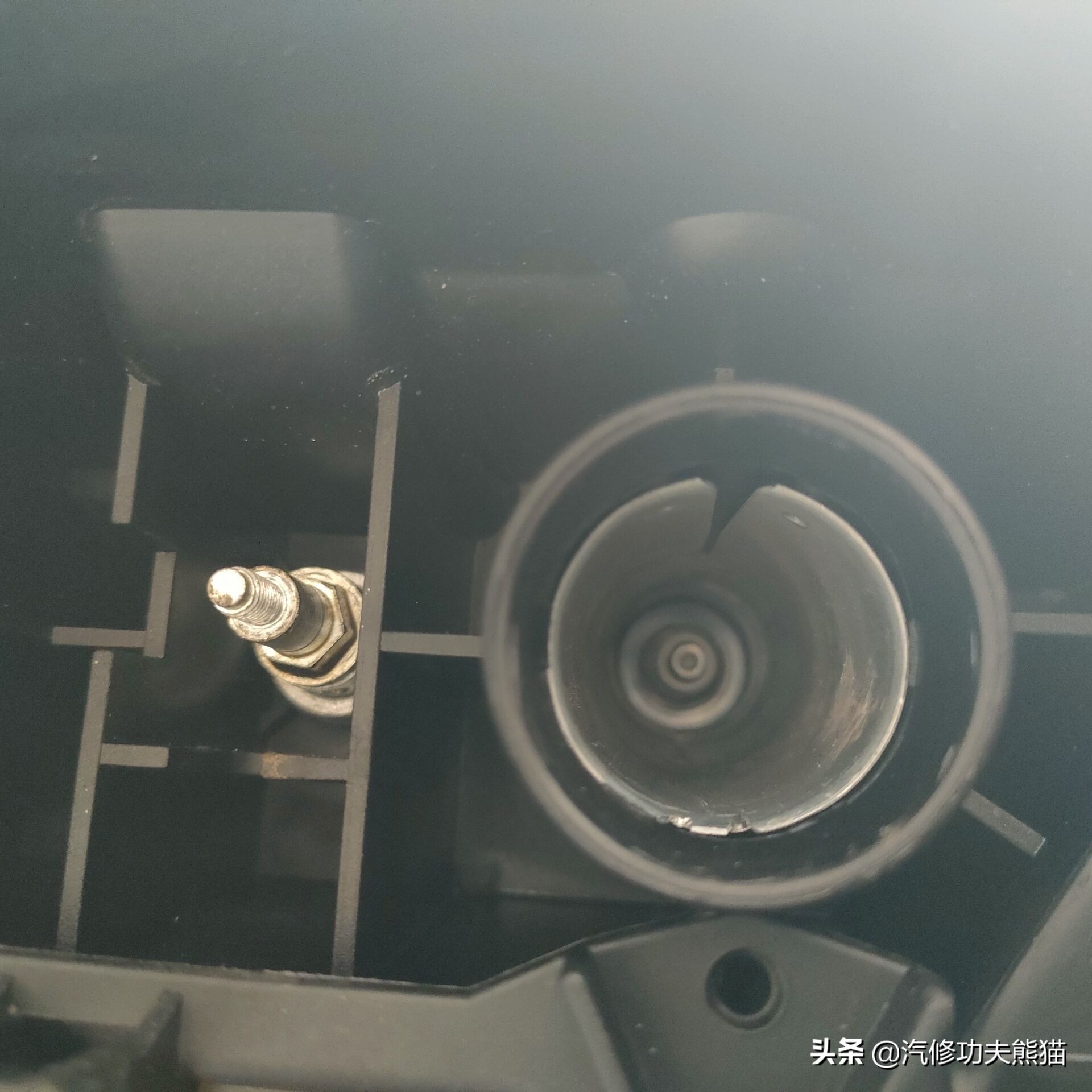 e90宝马325i容易烧机油,宝马e90325i烧机油能修好吗