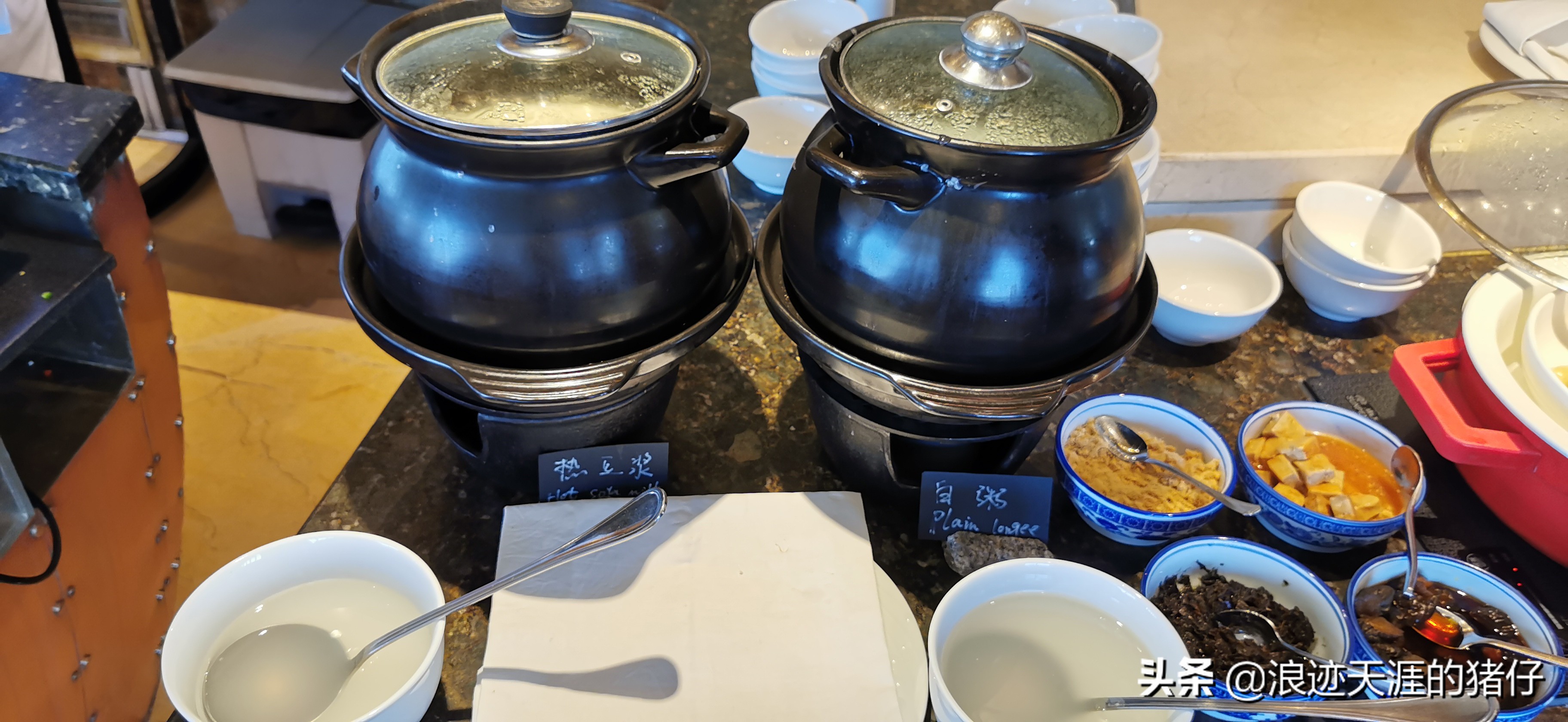 开业十八年上海最中心奢华五星酒店体验,喜半参犹。因为疫情缘故