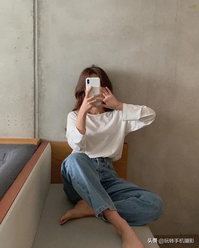 拍照不敢看镜头是自卑吗,拍照不会摆pose这些姿势超好看