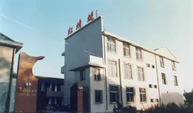 1987年少东家当总裁，温州老板钱金波的红蜻蜓一飞就是25年